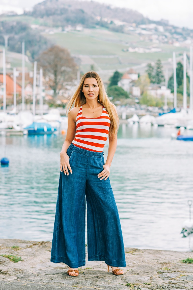 pantaloni larghi da donna